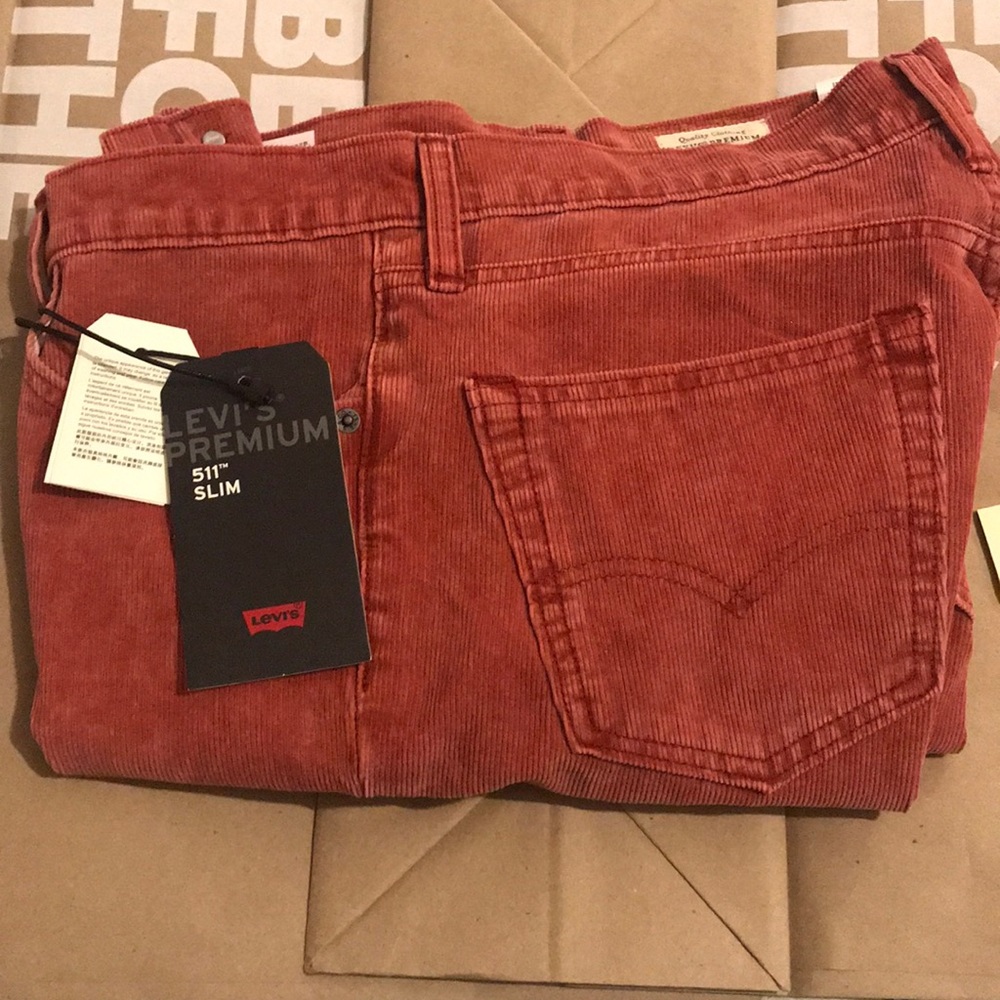 🍂NWT🍂 Levi’s 511 slim jeans. Perfect fit